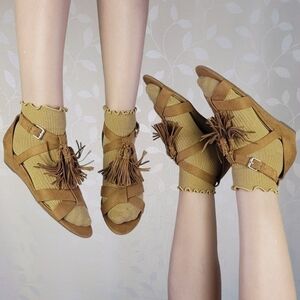 Indigo Rd Irnandy 2 Faux Suede Fringe Kitten Wedge Sandals Tan 6.5